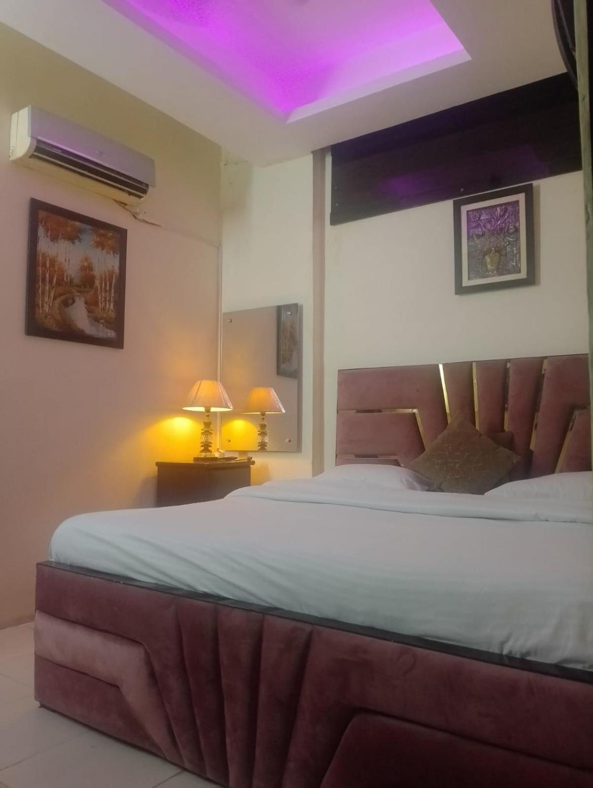 Star Inn Delhi  Exterior photo